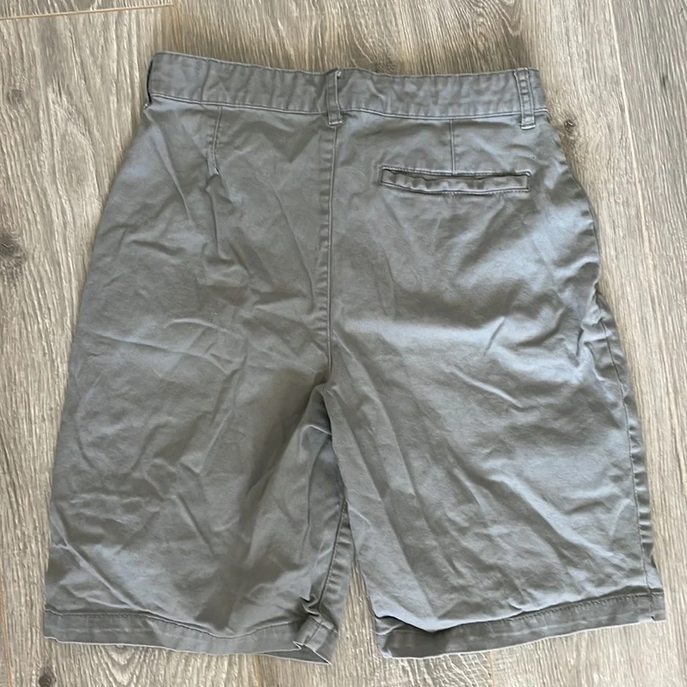 Old Navy Shorts Gray Sz 16 EUC